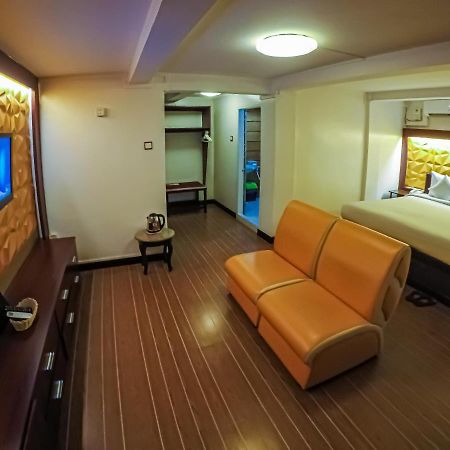 Clover Hotel Yangon Luaran gambar