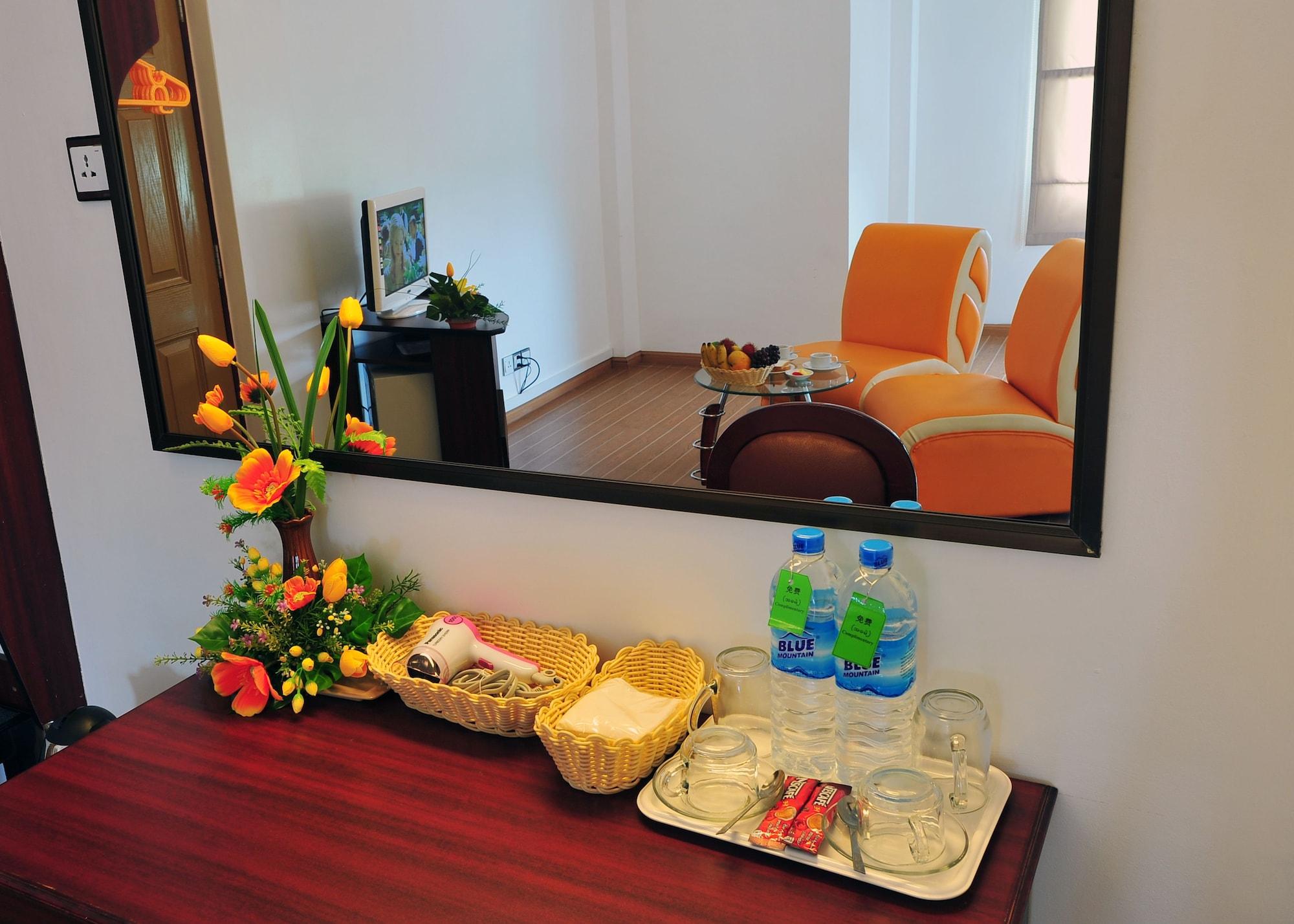 Clover Hotel Yangon Luaran gambar