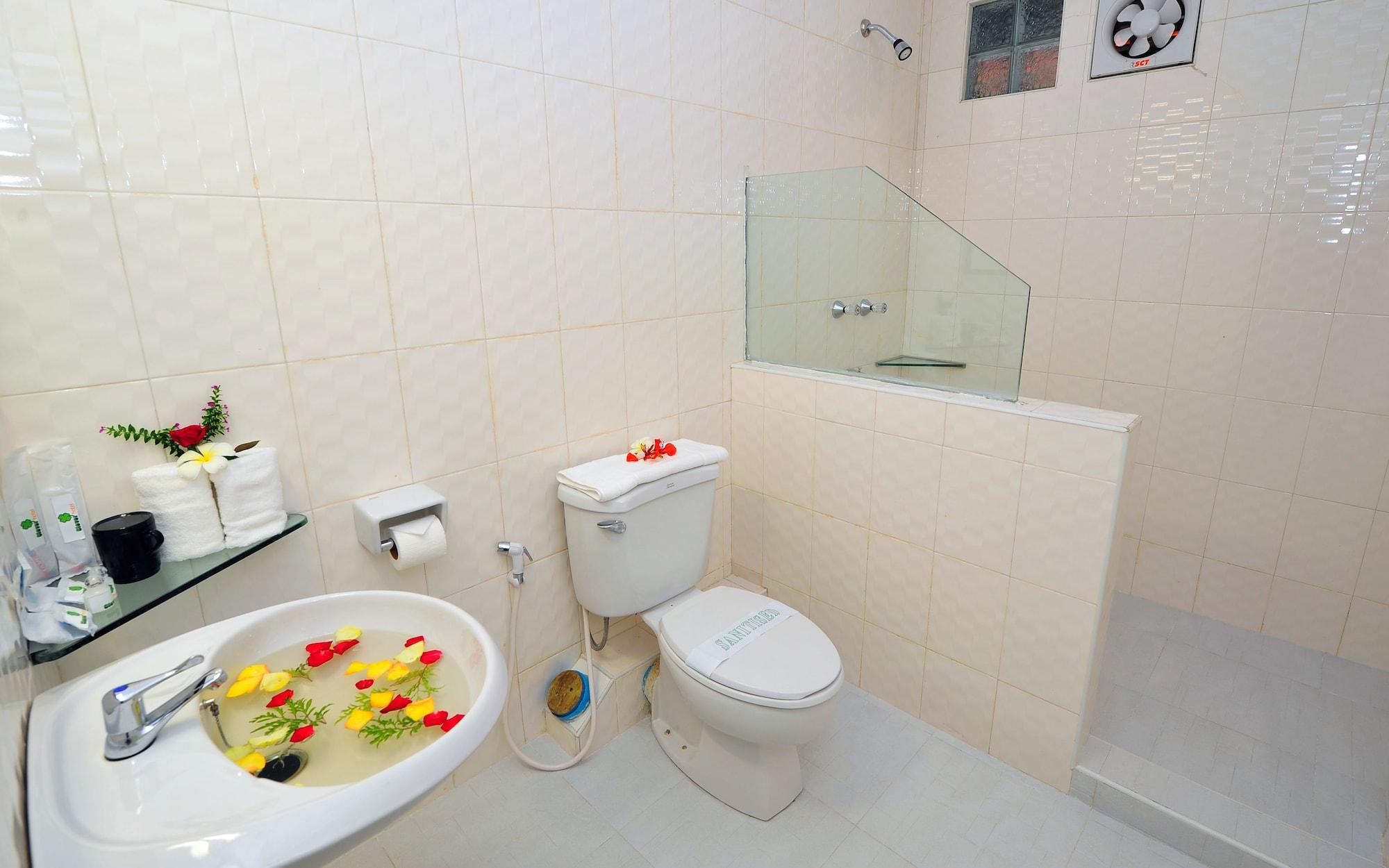 Clover Hotel Yangon Luaran gambar