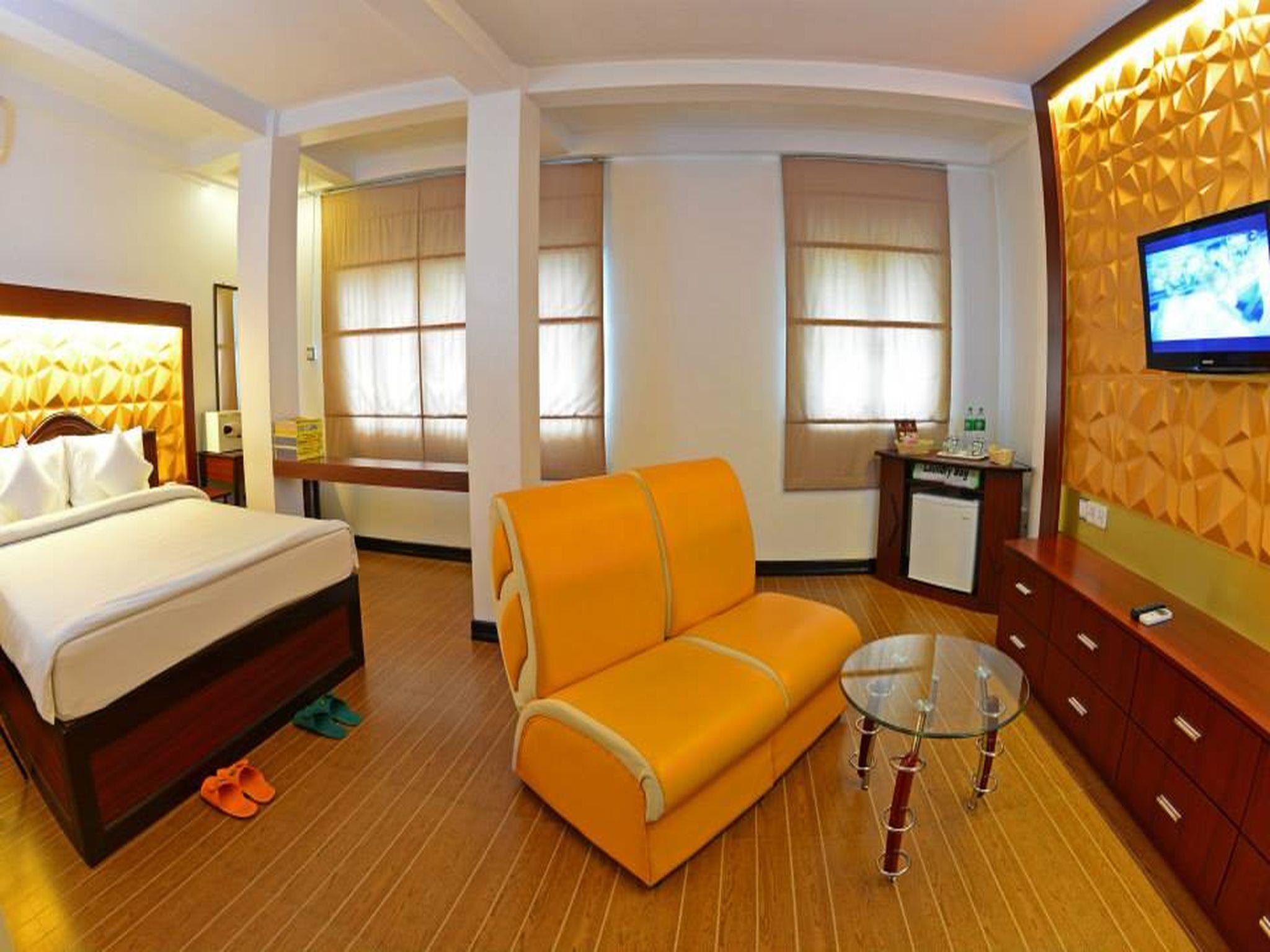 Clover Hotel Yangon Luaran gambar