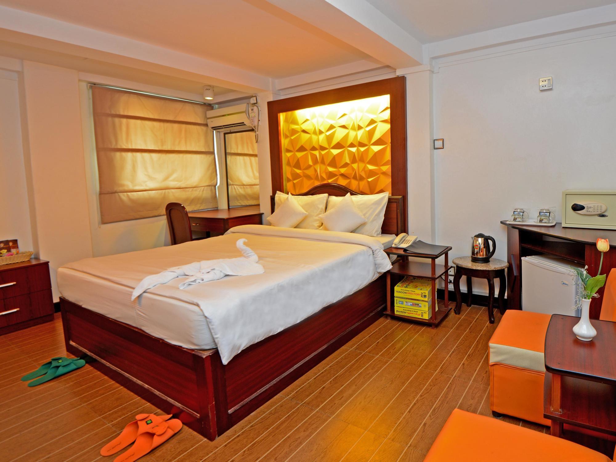 Clover Hotel Yangon Luaran gambar