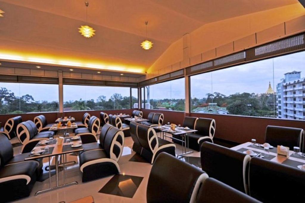 Clover Hotel Yangon Luaran gambar